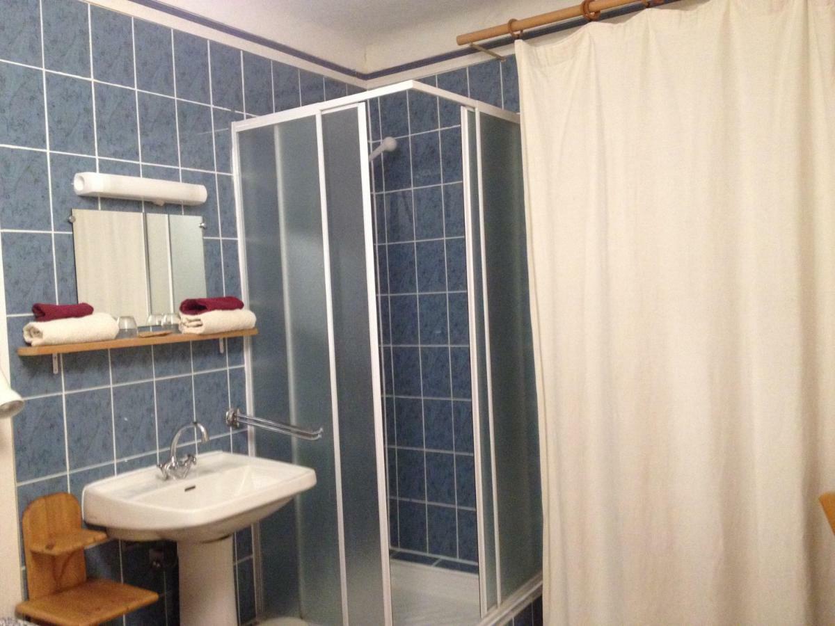 Auberge Du Prieure Saint-André-de-Rosans 外观 照片